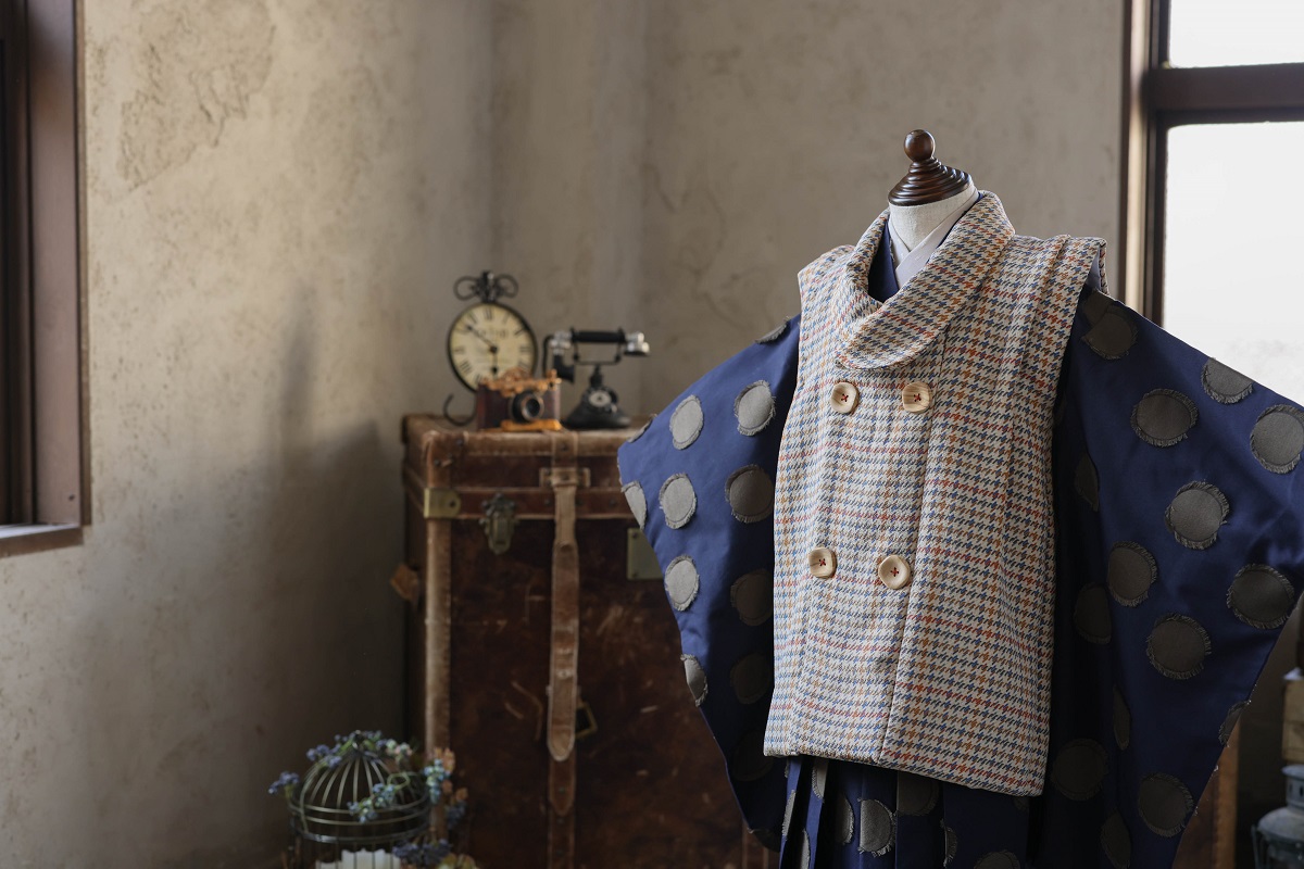 【現品】ココ・ミニョン　男児ベスト＆袴ｾｯﾄｱｯﾌﾟ 3歳/5歳【ﾈｲﾋﾞｰ】 - 画像 (17)