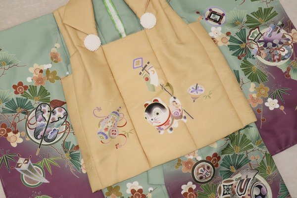 【受注品】 3歳男児被布アンサンブル 陽気な天使No.1「扇」【ベージュ×緑紫】 - 画像 (7)