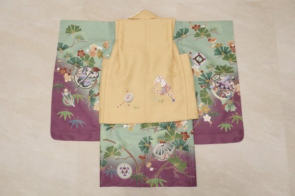 【受注品】 3歳男児被布アンサンブル 陽気な天使No.1「扇」【ベージュ×緑紫】 - 画像 (3)