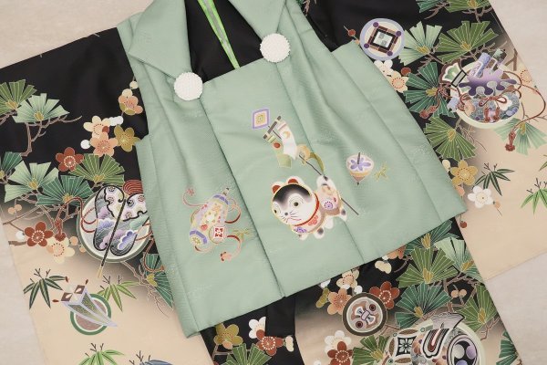 【受注品】 3歳男児被布アンサンブル 陽気な天使No.5「扇」【黒×緑】 - 画像 (11)