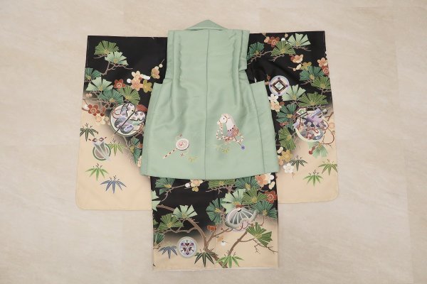 【受注品】 3歳男児被布アンサンブル 陽気な天使No.5「扇」【黒×緑】 - 画像 (6)