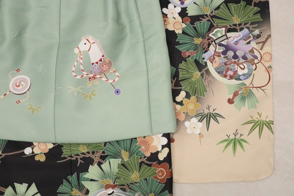 【受注品】 3歳男児被布アンサンブル 陽気な天使No.5「扇」【黒×緑】 - 画像 (7)
