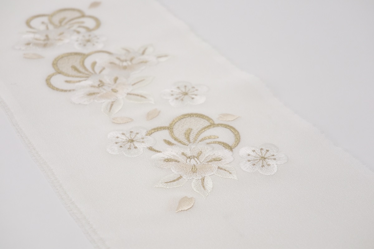 【SALE・特価品】絹交織　ししゅう半衿　椿　-2色展開- - 画像 (8)