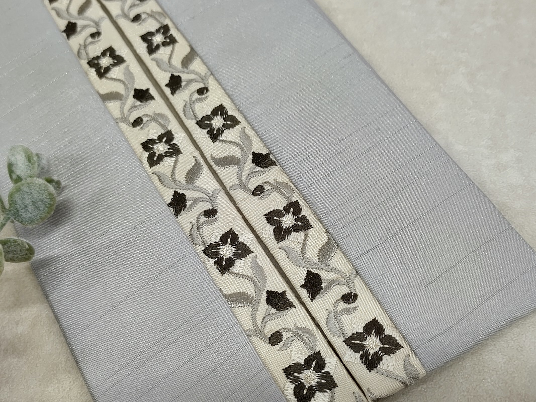 【アウトレット】重衿【合繊】ポリシャンタン刺繍-RSK2307eグレー - 画像 (5)