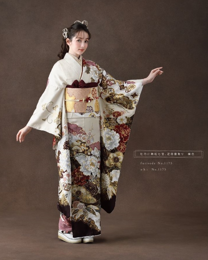 2026正絹振袖　ひいな　№1175　-練色-