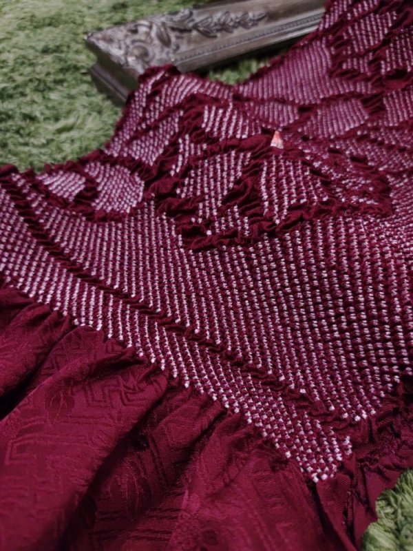 絞り帯揚 2022ラフィネ別注カラー 柄総絞り 正絹【残数限り】 ダークレッド - 画像 (2)