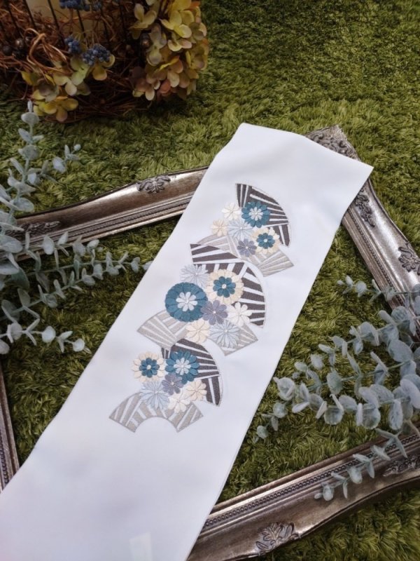 【アウトレット】 ししゅう半衿【ポリ合繊】シルエリー -扇面-3色 - 画像 (2)