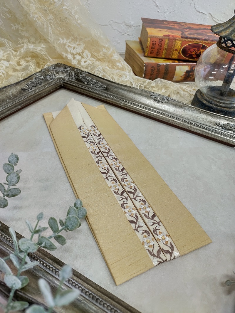 【アウトレット】重衿【合繊】ポリシャンタン刺繍-RSK2307fベージュ