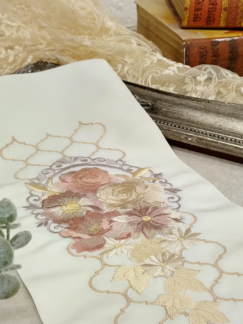 【アウトレット】ししゅう半衿【ポリ合繊】シルエリー2023窓枠に花a - 画像 (2)