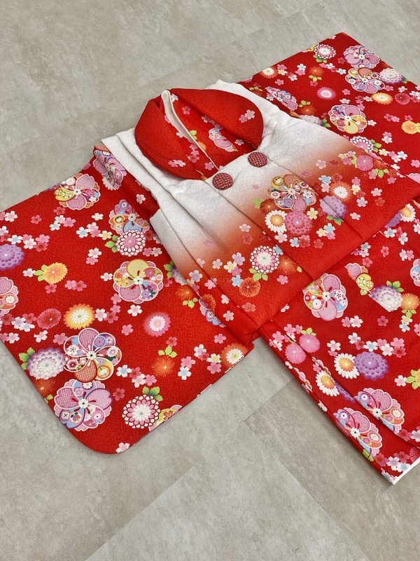 【現品】女児1歳ベビー被布アンサンブル(二部式)RMH2307-j1 赤白 - 画像 (3)