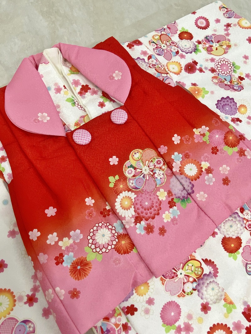 【現品】女児1歳ベビー被布アンサンブル(二部式)RMH2307-j4 赤白ピンク - 画像 (2)