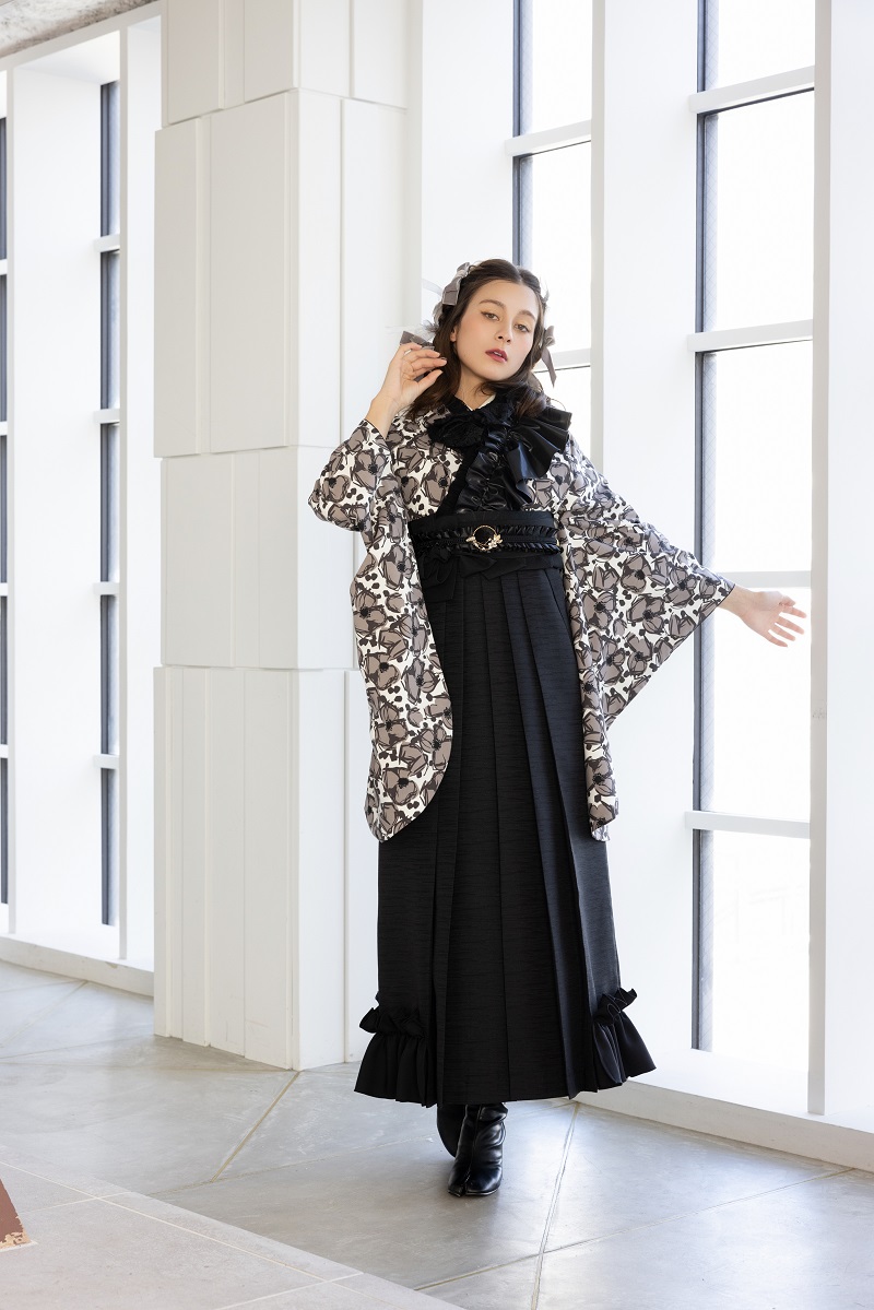 ﾗﾌｨﾈﾓｶ二尺袖/卒業袴　フリル・フローラRM-165/RH-98【ﾎﾜｲﾄｸﾞﾚｰ/ﾌﾞﾗｯｸ】 - 画像 (5)