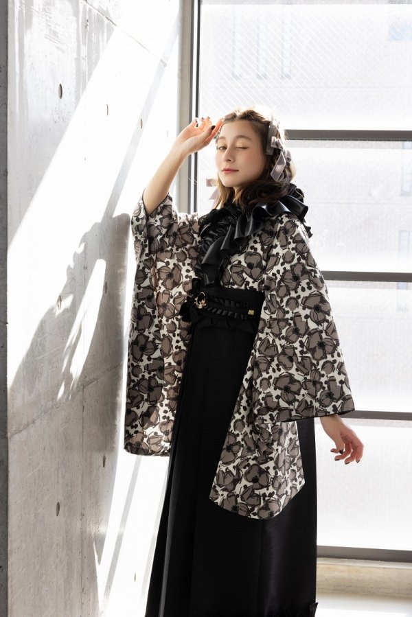 ﾗﾌｨﾈﾓｶ二尺袖/卒業袴　フリル・フローラRM-165/RH-98【ﾎﾜｲﾄｸﾞﾚｰ/ﾌﾞﾗｯｸ】 - 画像 (2)