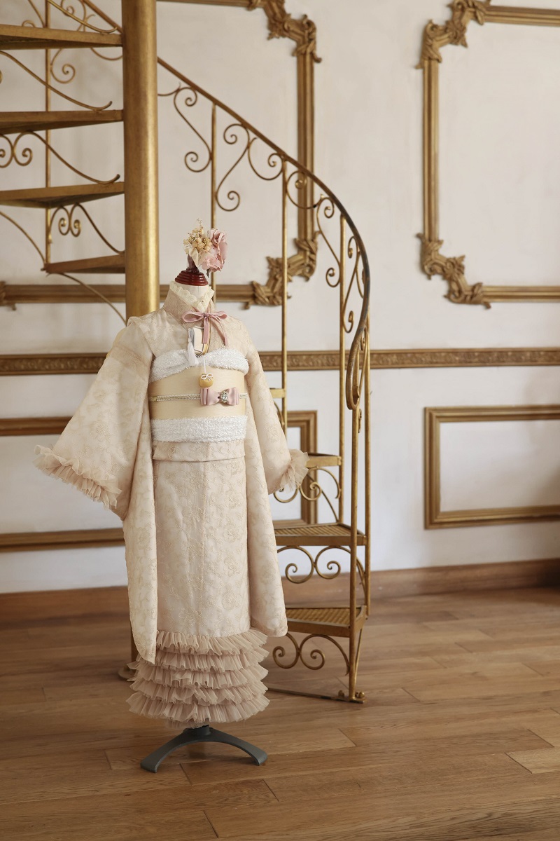 【現品】フェアリーレース 7歳きもの RC730-A【ﾍﾞｰｼﾞｭｺﾞｰﾙﾄﾞ】 - 画像 (4)