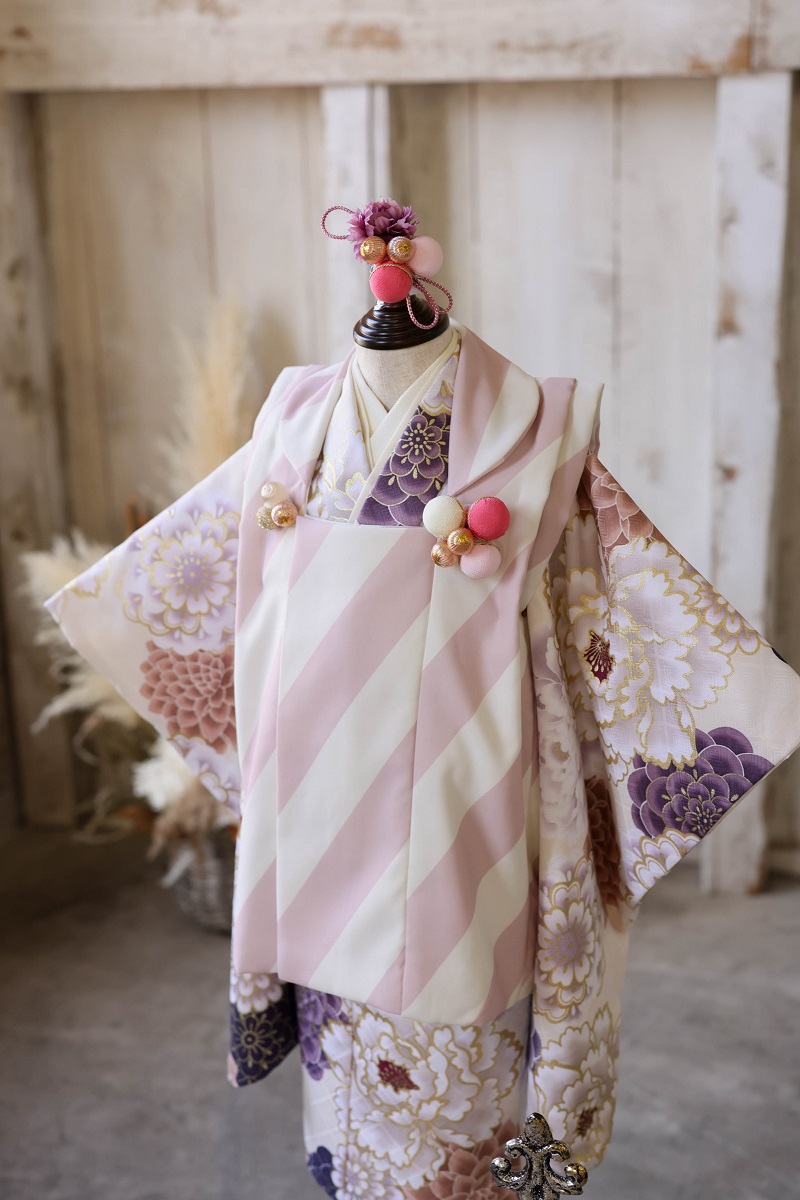 【トルソー現品】ネオ・トラッドファミリー 3歳被布ｾｯﾄ RC702-A　【ﾊﾞﾆﾗﾎﾜｲﾄ】 - 画像 (3)