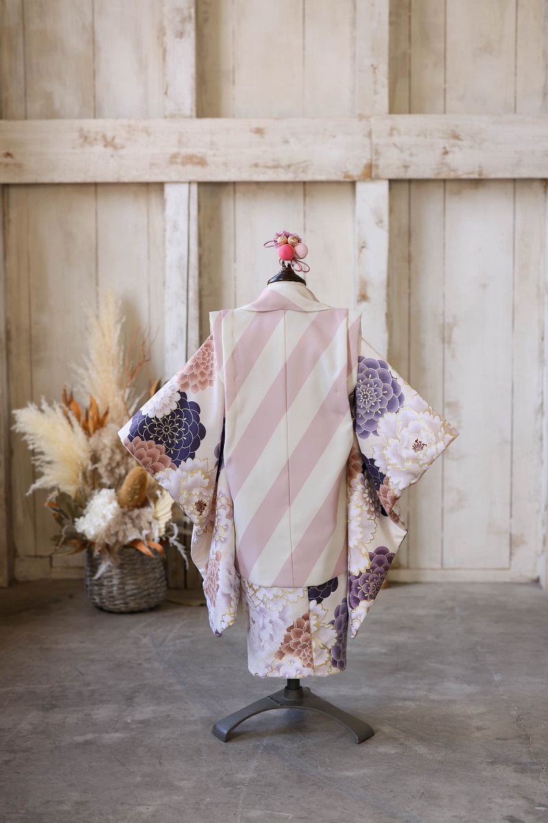 【トルソー現品】ネオ・トラッドファミリー 3歳被布ｾｯﾄ RC702-A　【ﾊﾞﾆﾗﾎﾜｲﾄ】 - 画像 (4)