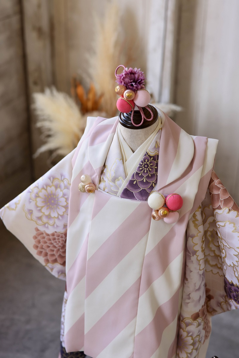 【トルソー現品】ネオ・トラッドファミリー 3歳被布ｾｯﾄ RC702-A　【ﾊﾞﾆﾗﾎﾜｲﾄ】 - 画像 (2)