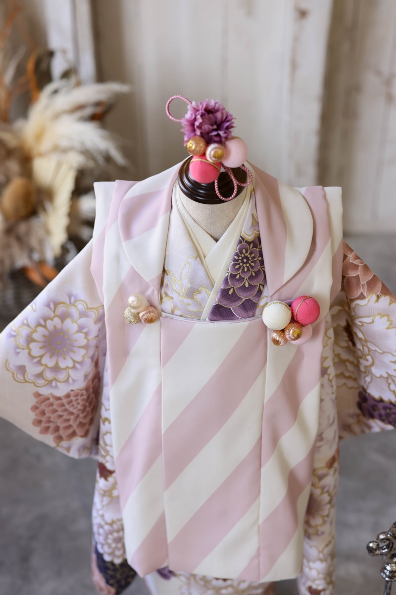 【トルソー現品】ネオ・トラッドファミリー 3歳被布ｾｯﾄ RC702-A　【ﾊﾞﾆﾗﾎﾜｲﾄ】 - 画像 (5)