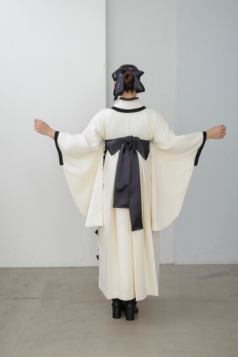 ラフィネモカ二尺袖/卒業袴 リボンノットRM-167/RH-96【白×黒/ホワイト】 - 画像 (2)