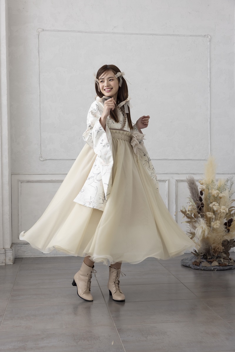 ﾗﾌｨﾈﾓｶ二尺袖/ドレス袴　ラフィネモカ ラインフラワーRM-139/RH-83【白ﾋﾟﾝｸ/ｺﾞｰﾙﾄﾞ】 - 画像 (2)