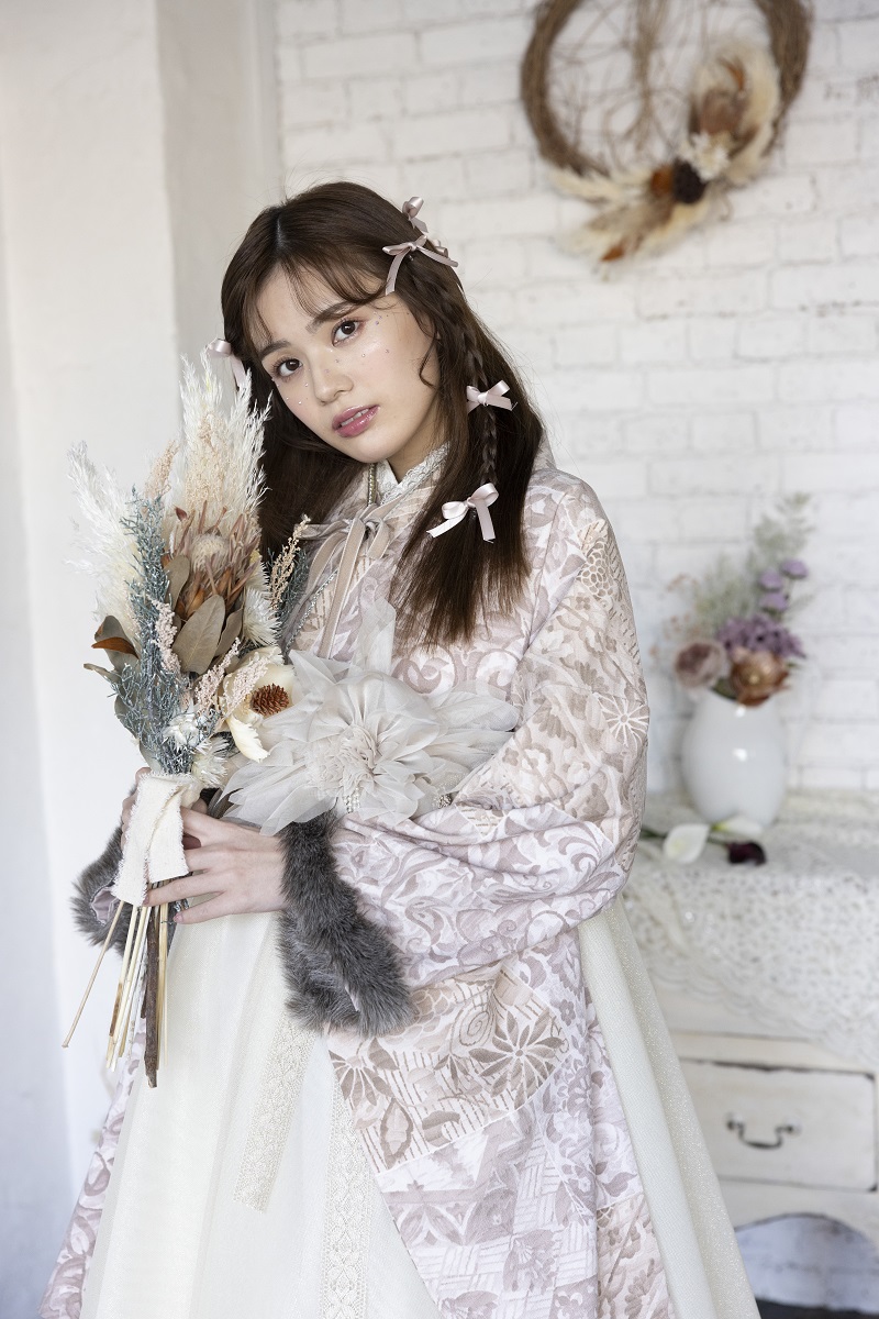 ラフィネモカ二尺袖/ドレス袴 パッチワークファーRM-146/RH-83【ピンクベージュ/ゴールド】 - 画像 (2)