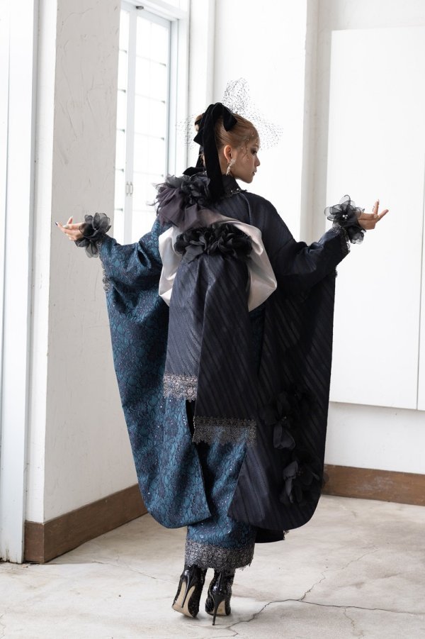 デザイン振袖 「リューサ・ローズ」DK-004B ネイビーグリーン - 画像 (3)