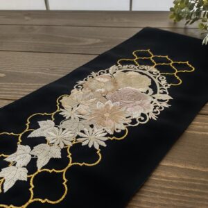 ラフィネ×シルエリー刺繍半衿FC-003　窓枠に華　黒