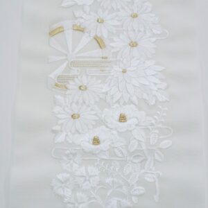 ししゅう半衿【ﾎﾟﾘ合繊】シルエリー-桜と椿に御所車-　白金