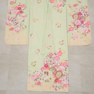 【受注品】陽気な天使 7歳きもの -№.「白百合d」クリーム×ヒワ