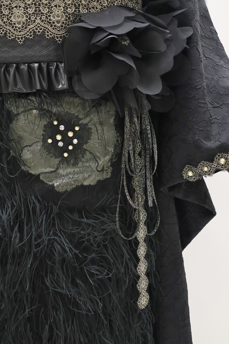 デザイン振袖 「リューサ・ローズ」DK-005B ブラック -片袖シースルータイプ- - 画像 (9)