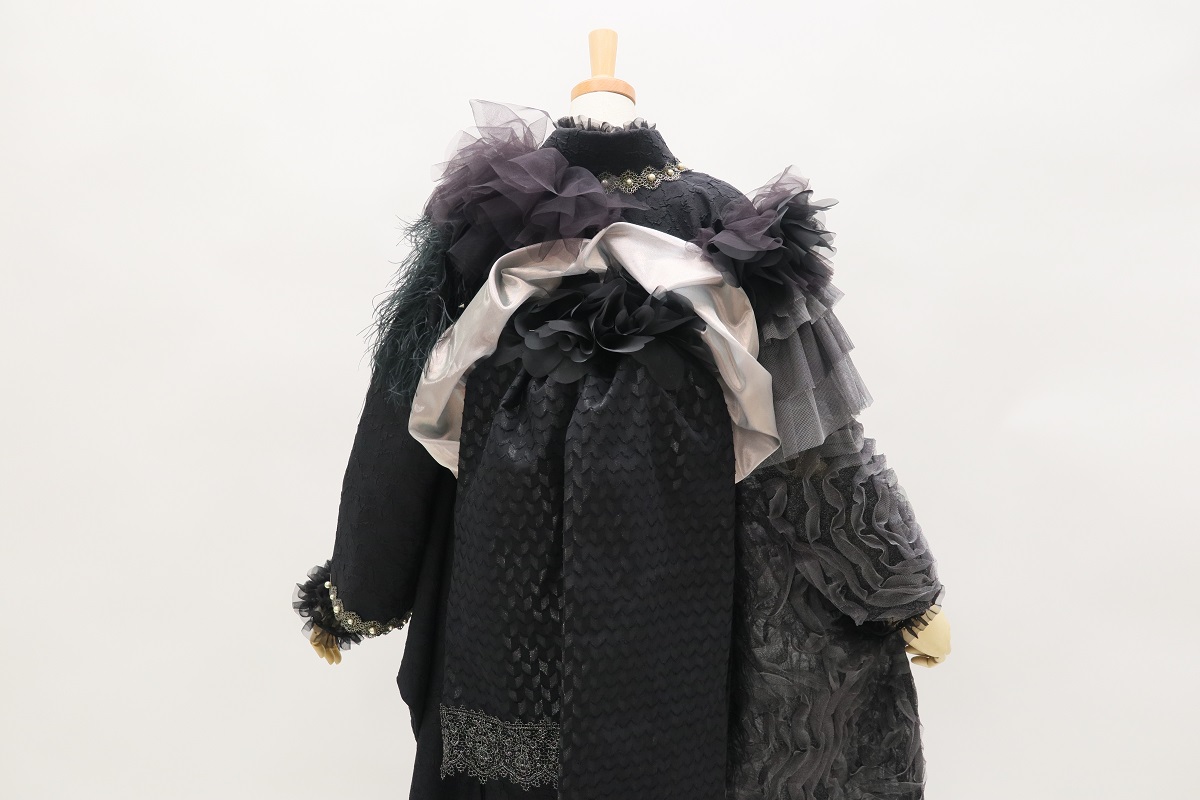 デザイン振袖 「リューサ・ローズ」DK-005B ブラック -片袖シースルータイプ- - 画像 (20)
