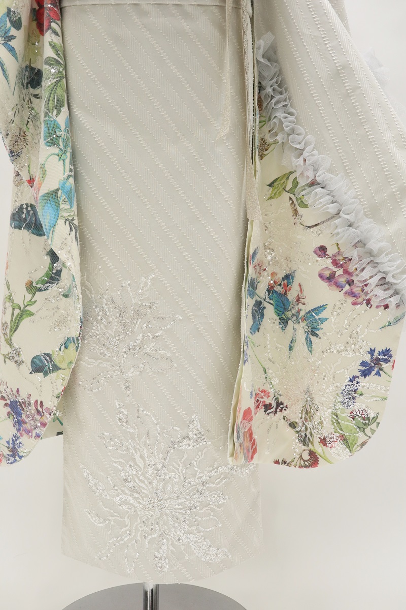 デザイン振袖 「リューサ・ローズ」DK-006B アイボリー - 画像 (10)