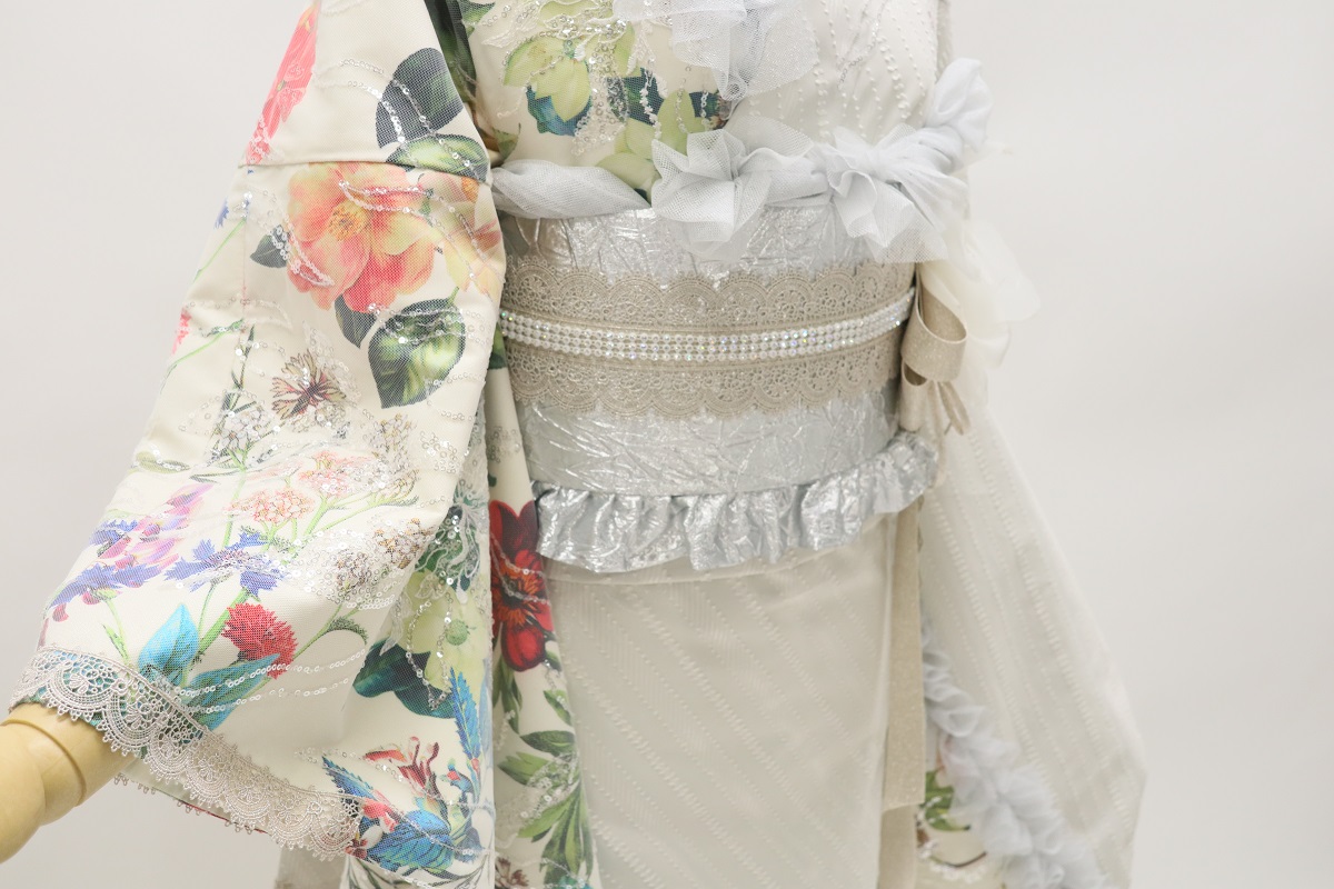 デザイン振袖 「リューサ・ローズ」DK-006B アイボリー - 画像 (17)