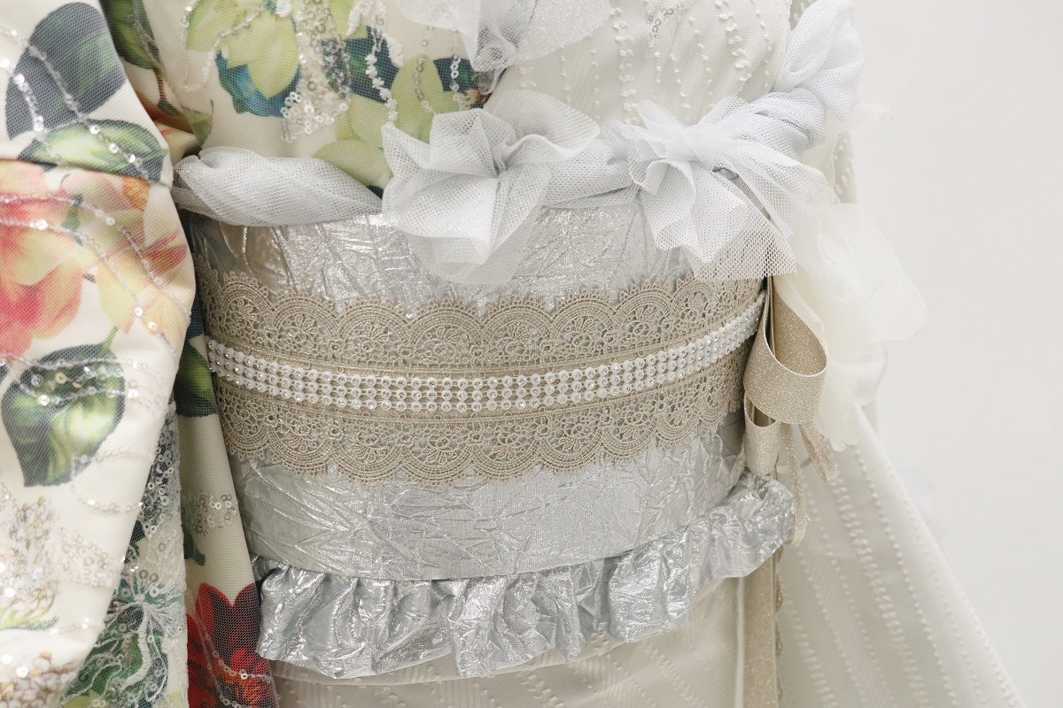 デザイン振袖 「リューサ・ローズ」DK-006B アイボリー - 画像 (19)