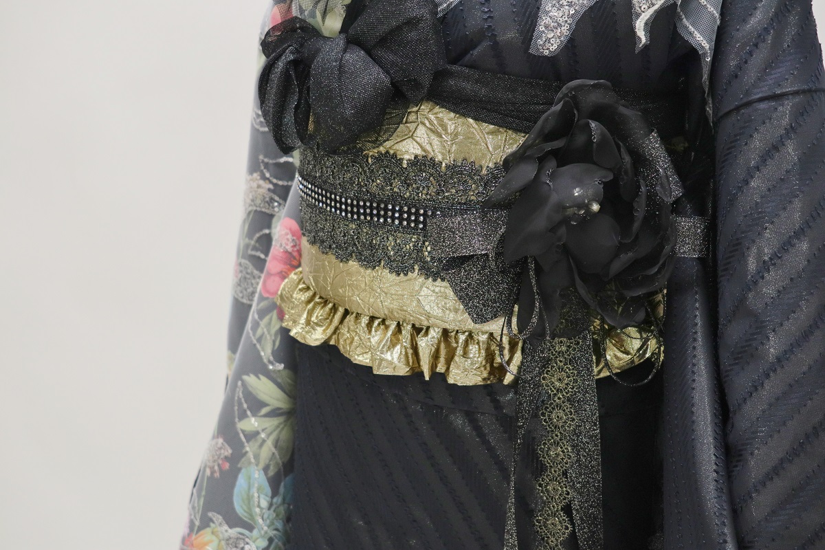 デザイン振袖 「リューサ・ローズ」DK-006C ブラック - 画像 (16)