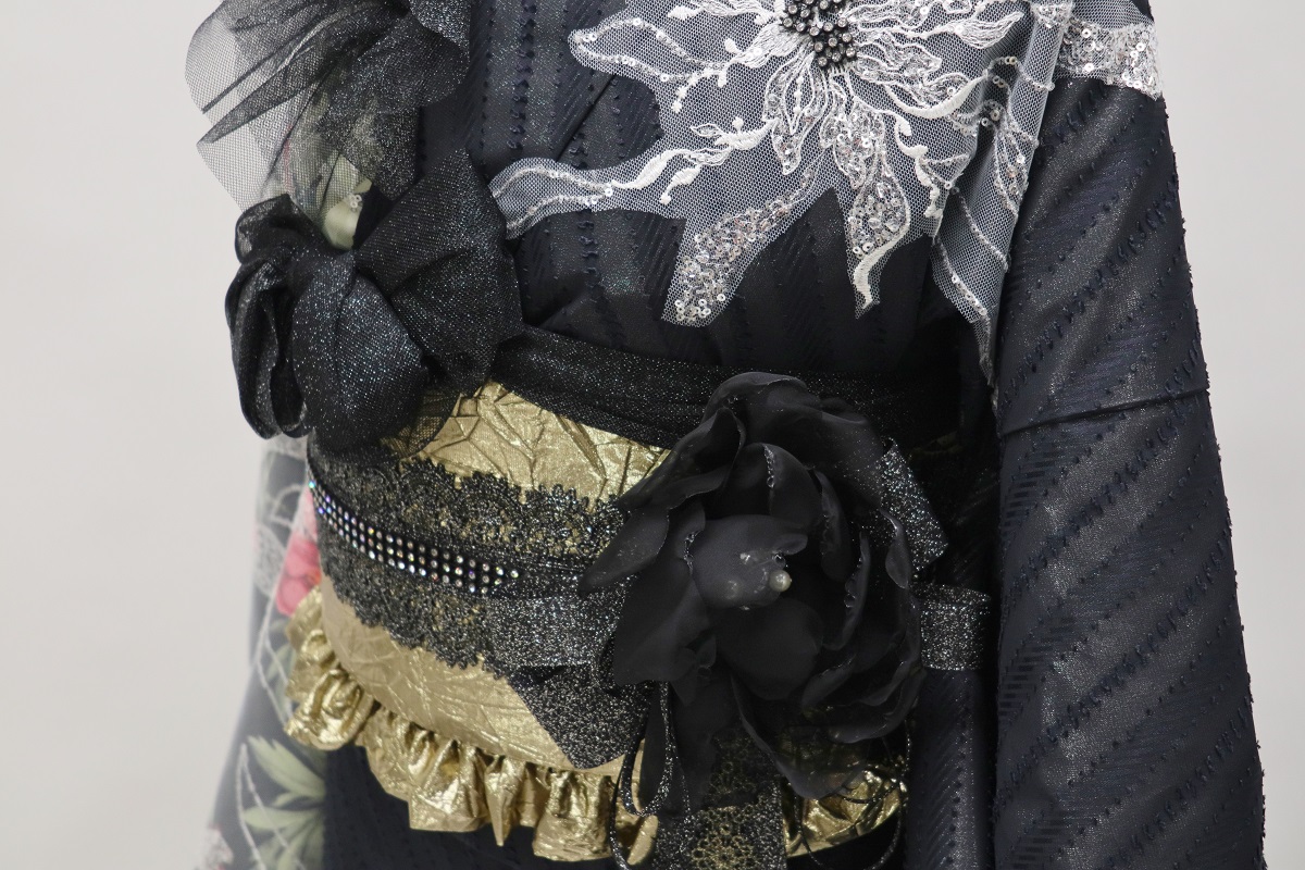 デザイン振袖 「リューサ・ローズ」DK-006C ブラック - 画像 (18)