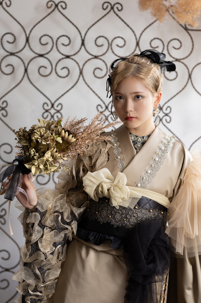 デザイン振袖 DK-001B 「リューサ・ローズ」-片袖シースルー・レースタイプ- - 画像 (8)