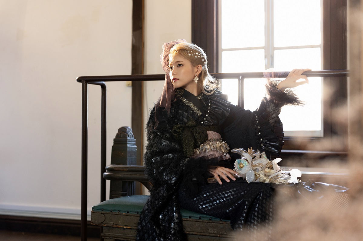 デザイン振袖 DK-002B 「リューサ・ローズ」-フリル&シャギータイプ-