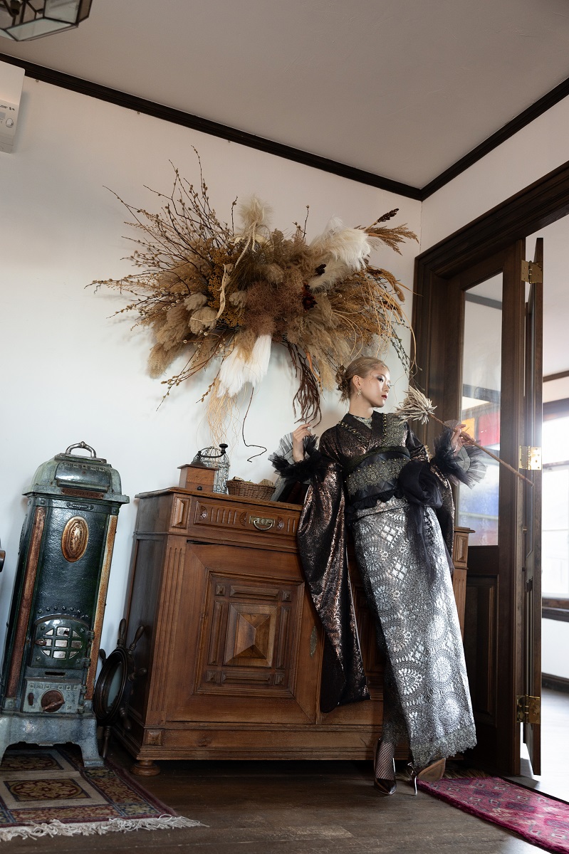 デザイン振袖 DK-003A 「リューサ・ローズ」-メタルレースタイプ- - 画像 (12)