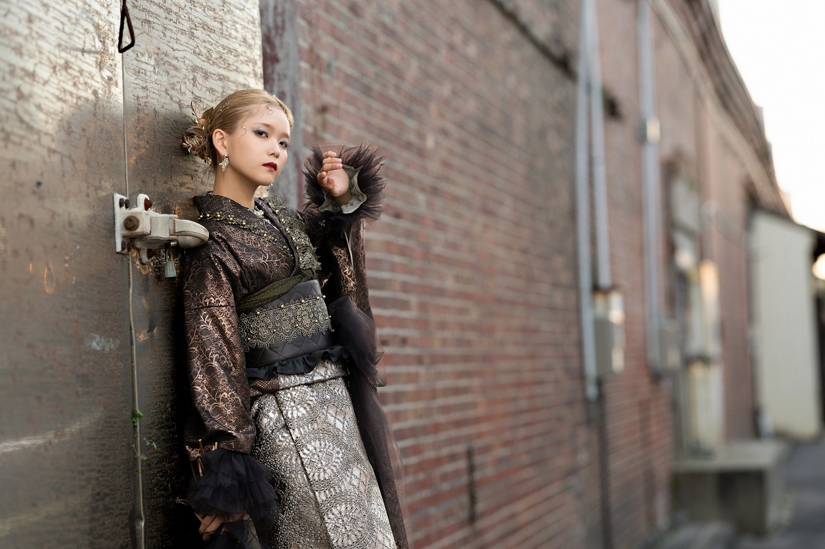 デザイン振袖 DK-003A 「リューサ・ローズ」-メタルレースタイプ-