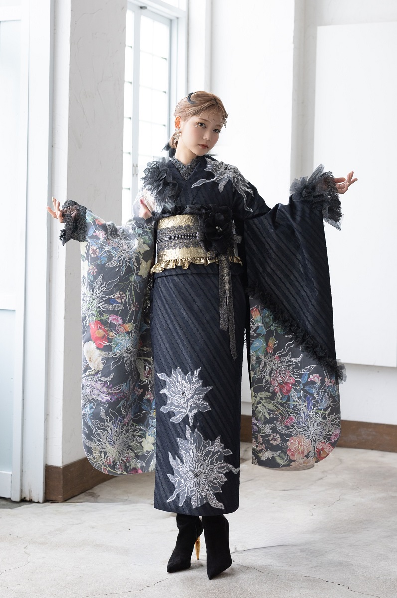 デザイン振袖 「リューサ・ローズ」DK-006C ブラック - 画像 (2)