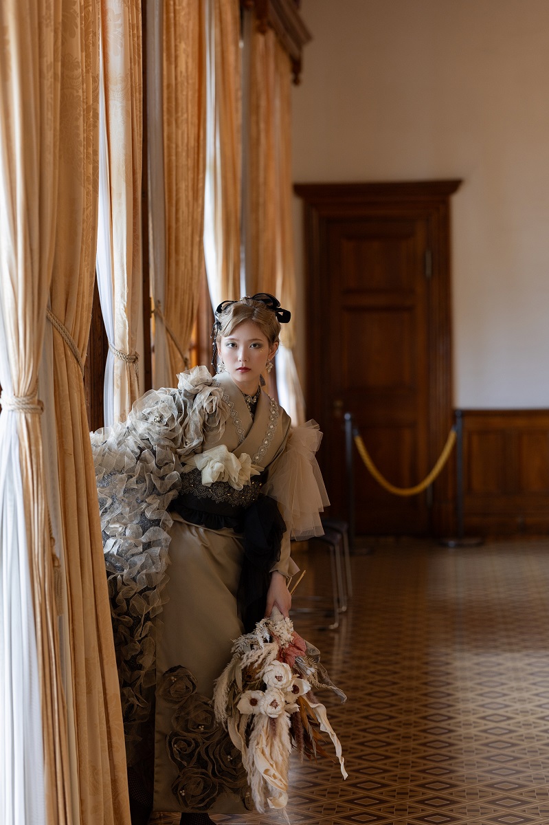 デザイン振袖 DK-001B 「リューサ・ローズ」-片袖シースルー・レースタイプ- - 画像 (2)