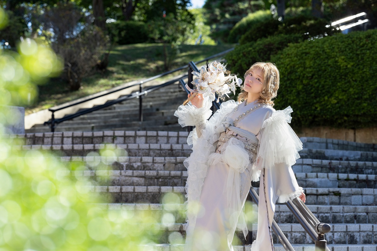 デザイン振袖 DK-001A 「リューサ・ローズ」-片袖シースルー・レースタイプ-