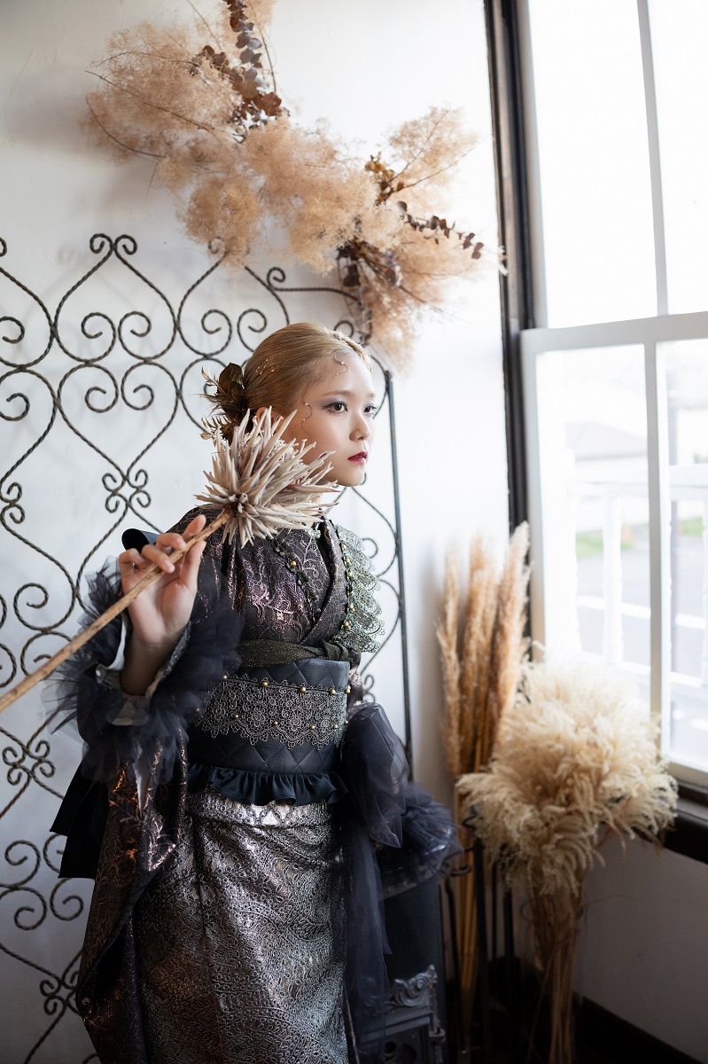 デザイン振袖 DK-003A 「リューサ・ローズ」-メタルレースタイプ- - 画像 (7)