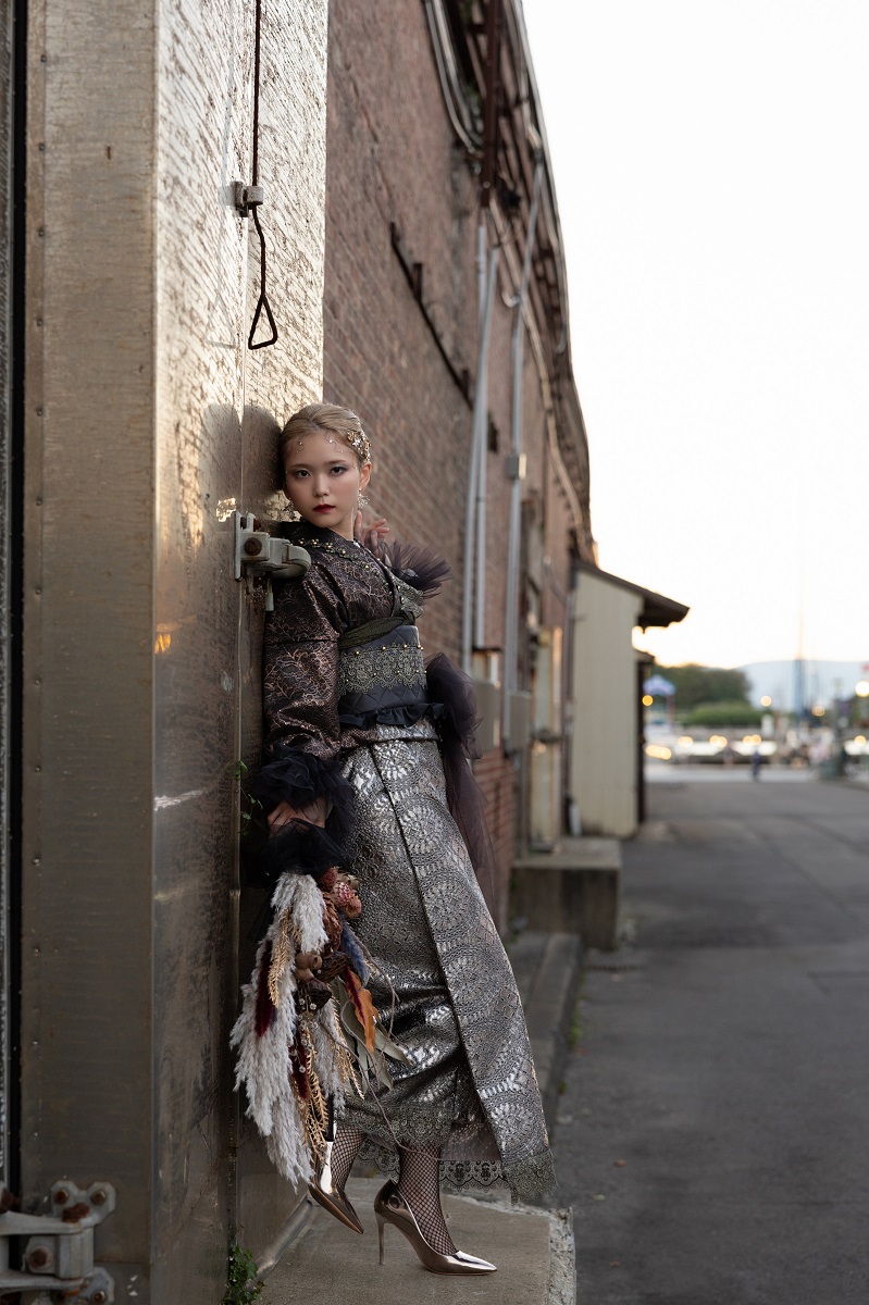 デザイン振袖 DK-003A 「リューサ・ローズ」-メタルレースタイプ- - 画像 (9)