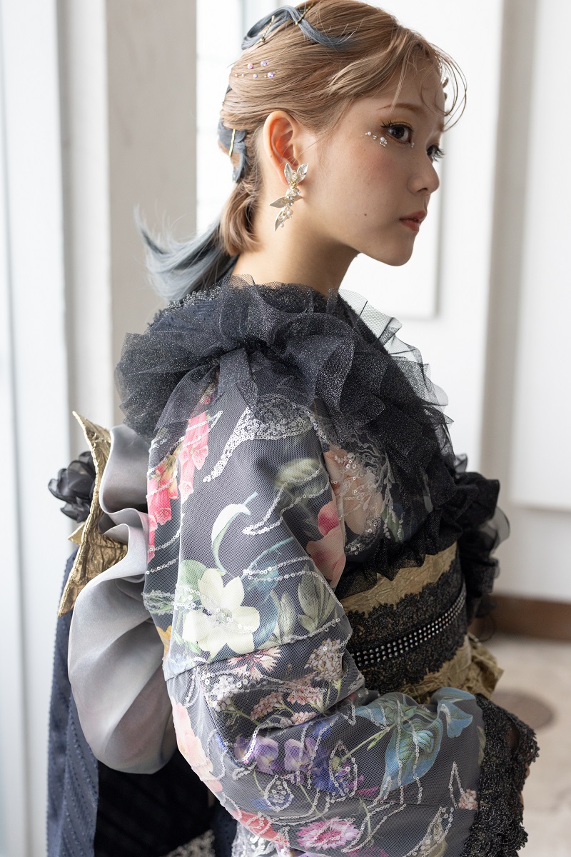 デザイン振袖 「リューサ・ローズ」DK-006C ブラック - 画像 (7)