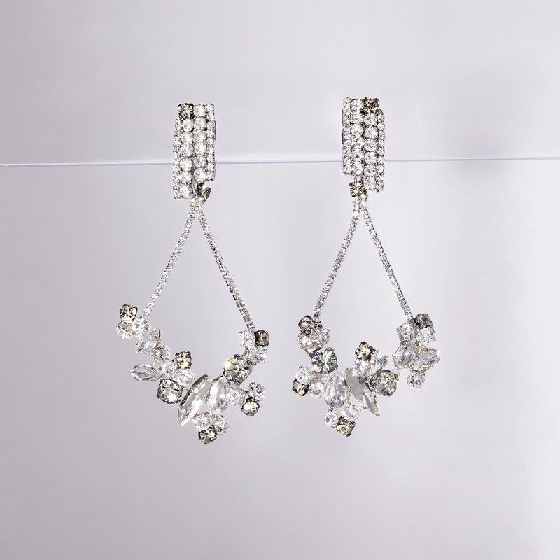 【RaDo’r】ビジューイヤリングRK-020【ブラック】