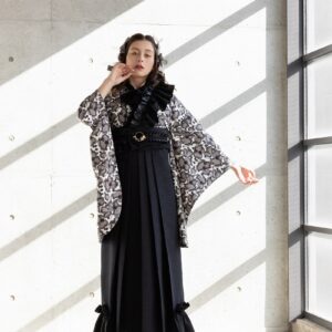 ﾗﾌｨﾈﾓｶ二尺袖/卒業袴　フリル・フローラRM-165/RH-98【ﾎﾜｲﾄｸﾞﾚｰ/ﾌﾞﾗｯｸ】