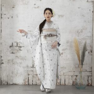 【ｱｳﾄﾚｯﾄ】合繊振袖ラフィネモカ GF-52 - ドルチェ-【ｽﾉｰﾎﾜｲﾄ 】