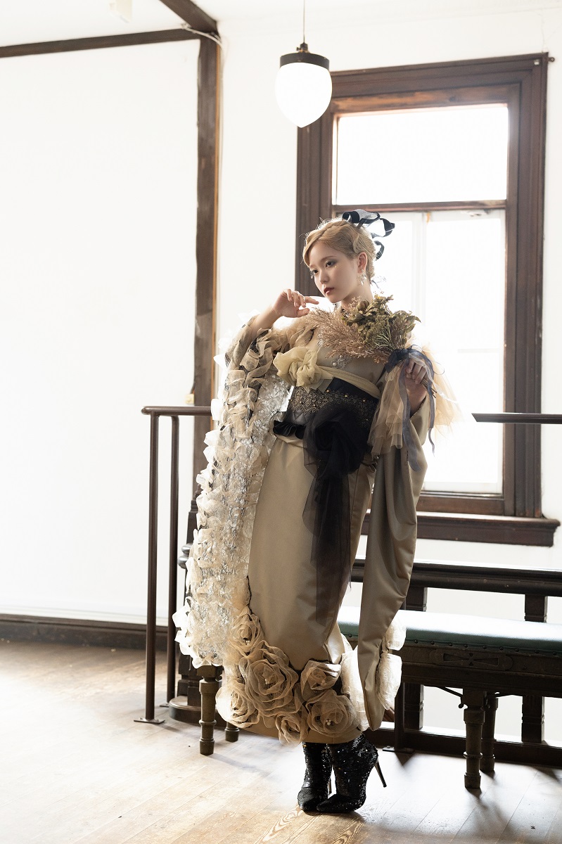 デザイン振袖 DK-001B 「リューサ・ローズ」-片袖シースルー・レースタイプ- - 画像 (7)